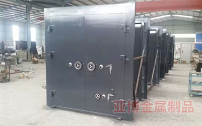 双开武器库房门002